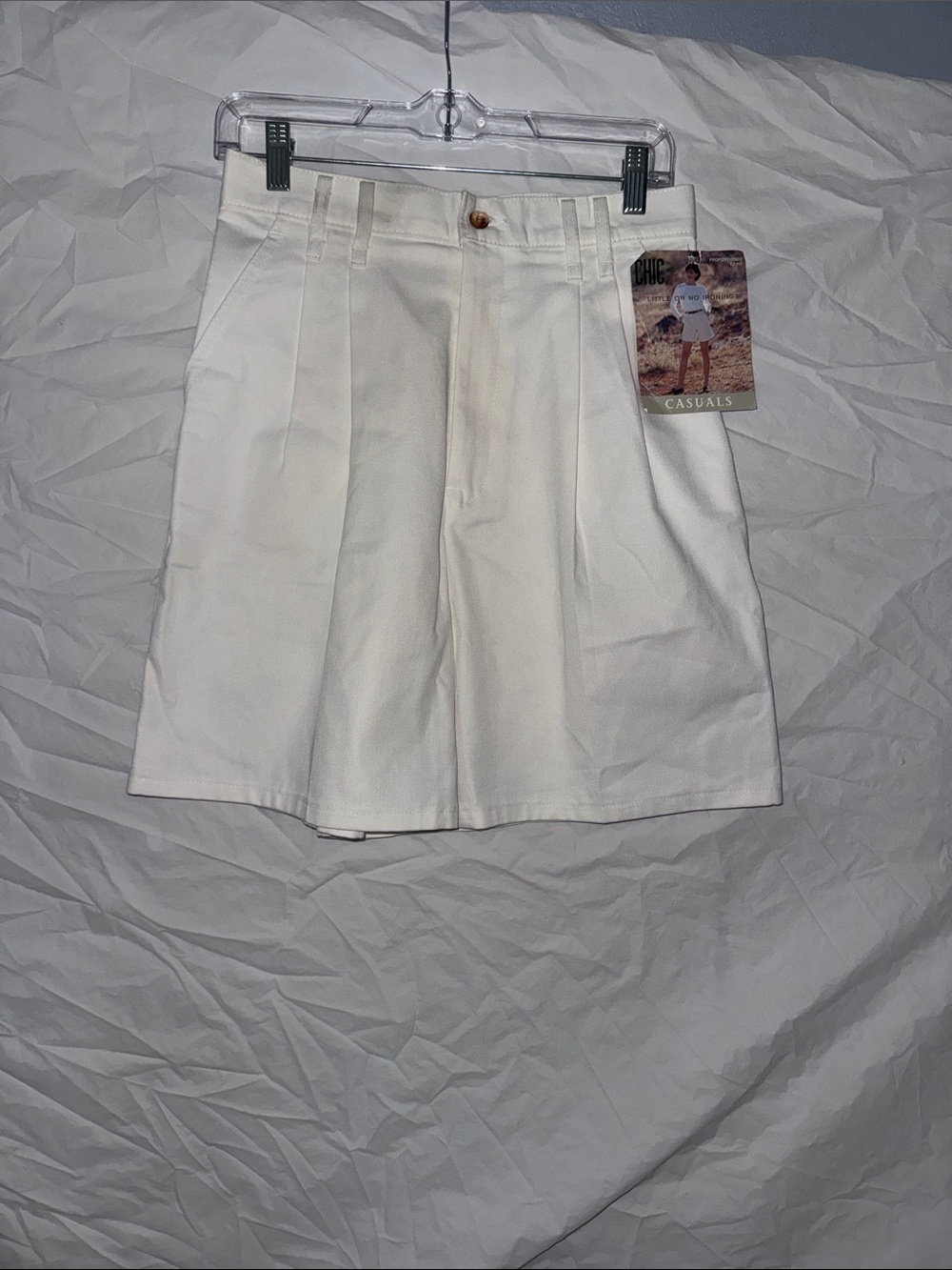 chic Vintage 80’s 90’s White High-Waist Pleated Women's Shorts